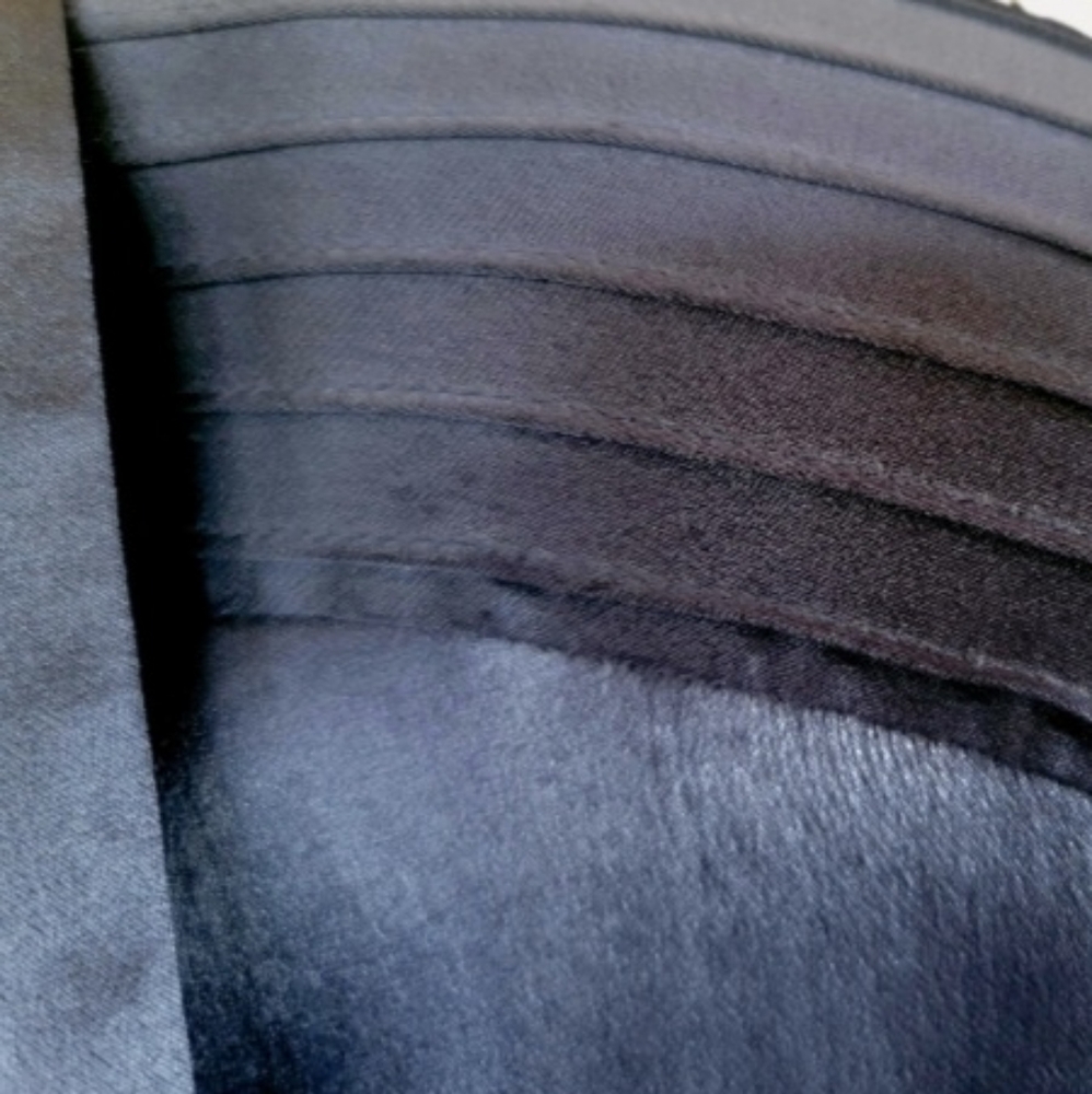 Classic Luxury Grey Silk AUSTIN REED Blouse Stitching Detail Size 14/14P - Picture 4 of 7